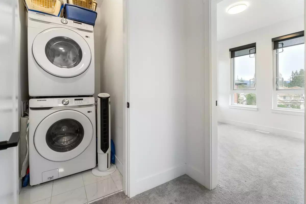 Powder Room Photo of 8 11851 232 Street, Maple Ridge, BC