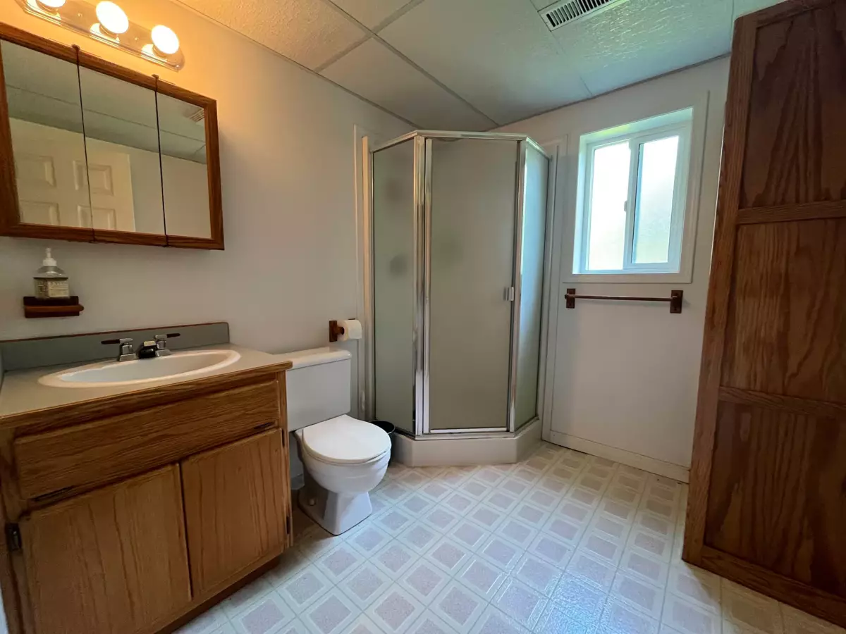 Powder Room Photo of 6080 Ross Road, Chilliwack, BC