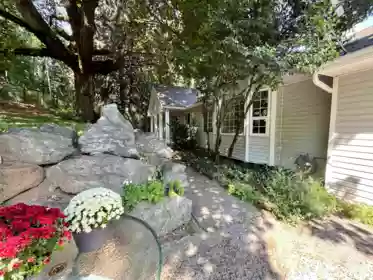 6080 Ross Road, Chilliwack, BC, Chilliwack — Single Family Residence for sale