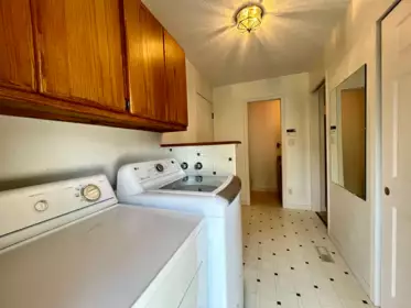 Laundry Room Photo of 6080 Ross Road, Chilliwack, BC