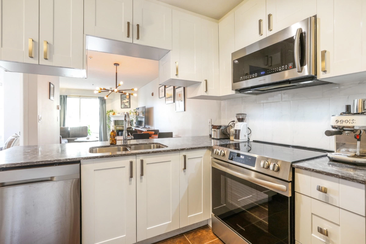 Primary Bedroom Photo of 304 135 Eleventh Street, New Westminster, BC