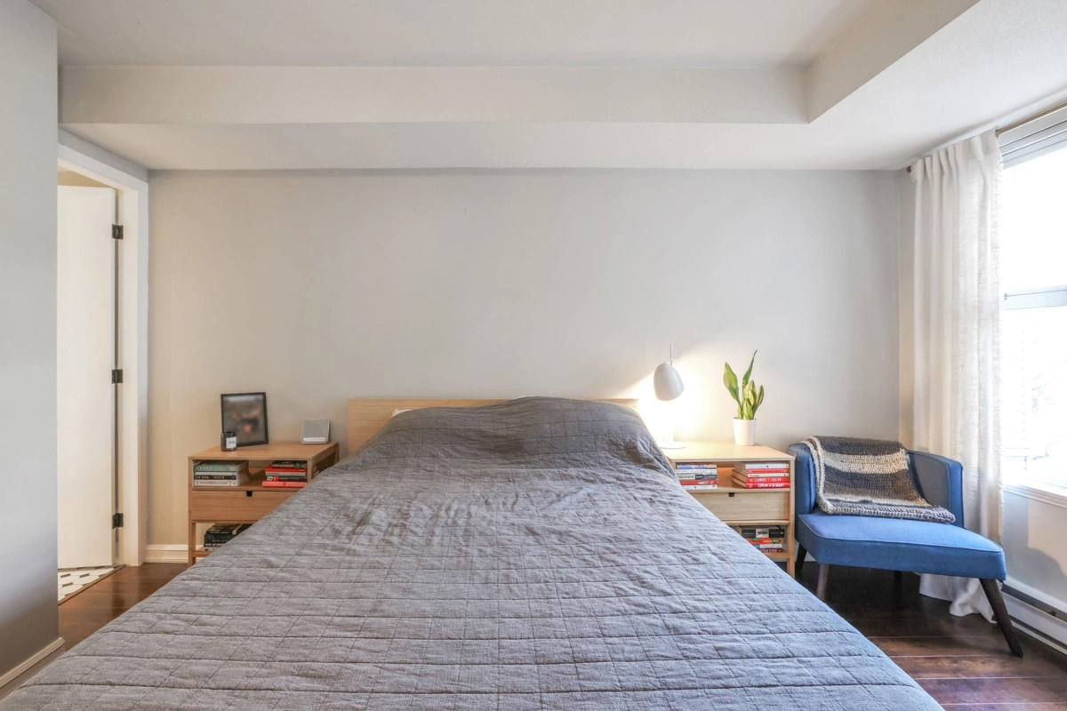 Walk-In Closet Photo of 304 135 Eleventh Street, New Westminster, BC