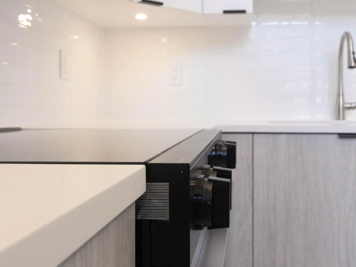 Primary Bathroom Photo of 114 13458 95 Avenue, Surrey, BC