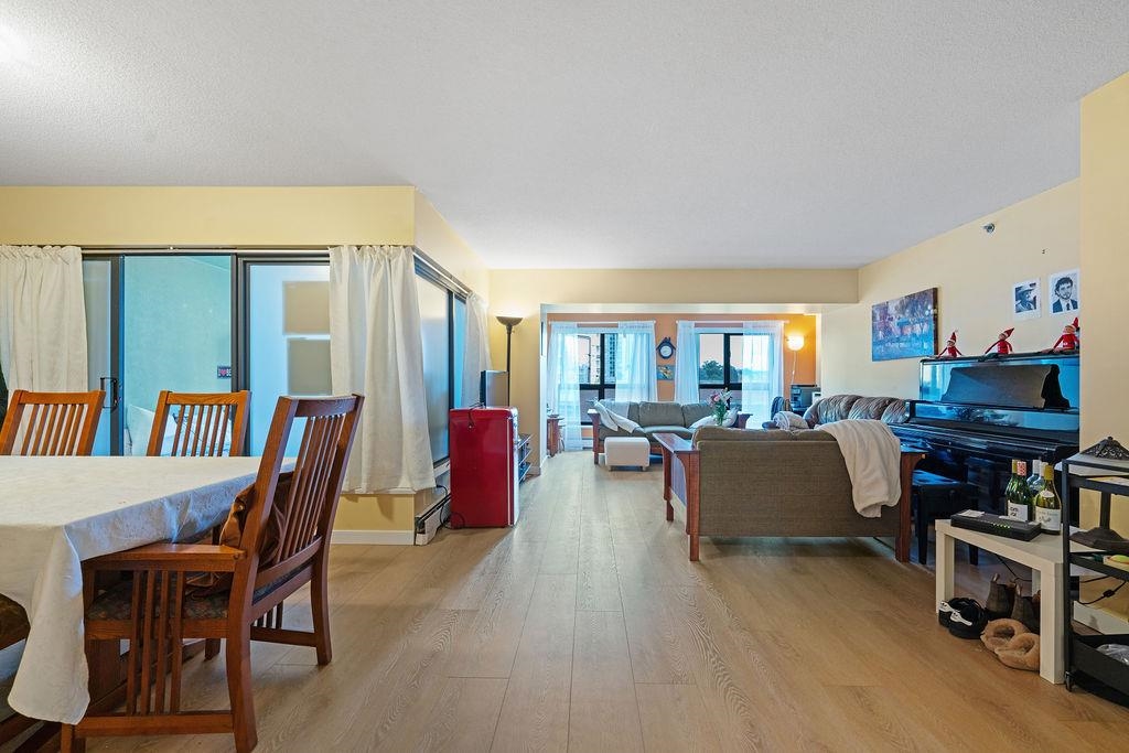 Dining Area Photo of 404 238 Alvin Narod Mews, Vancouver, BC