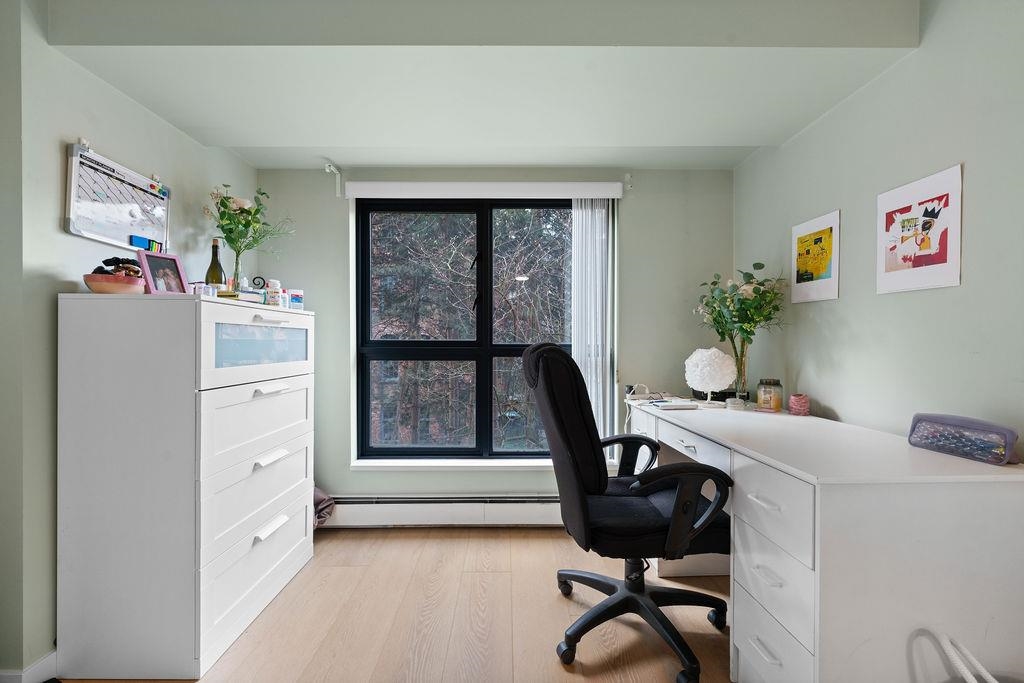 Office / Den Photo of 404 238 Alvin Narod Mews, Vancouver, BC