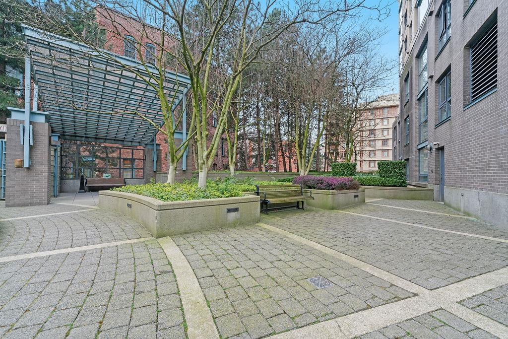 Outdoor Patio Photo of 404 238 Alvin Narod Mews, Vancouver, BC