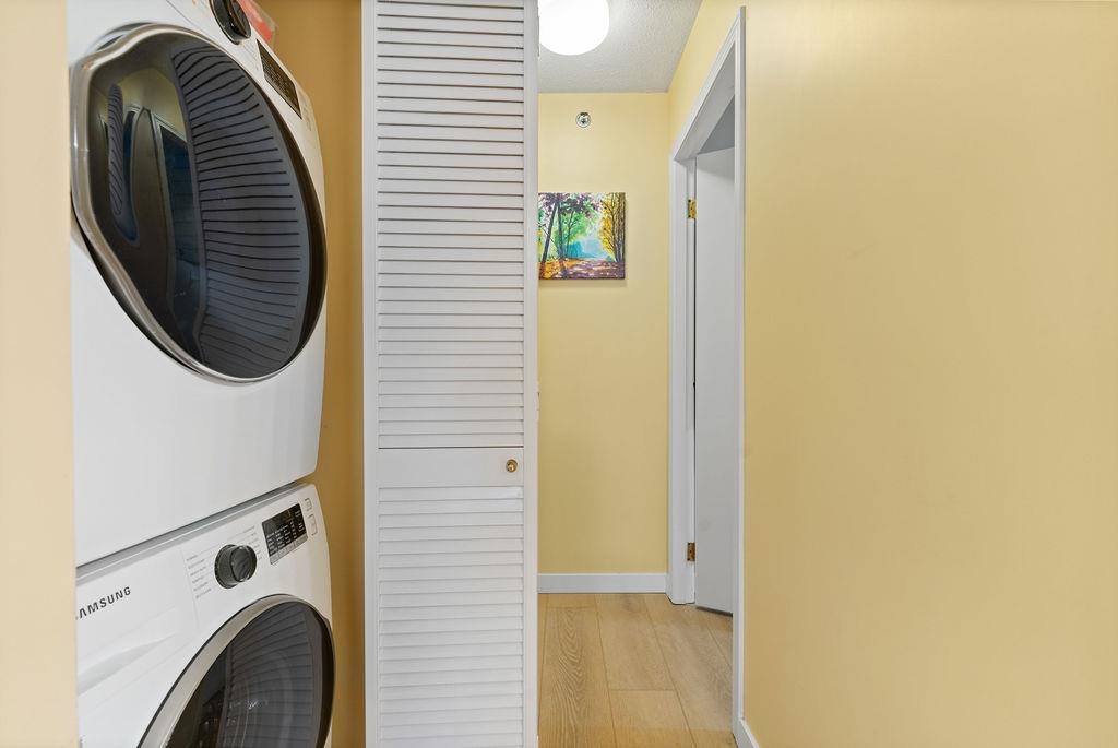 Staircase Photo of 404 238 Alvin Narod Mews, Vancouver, BC