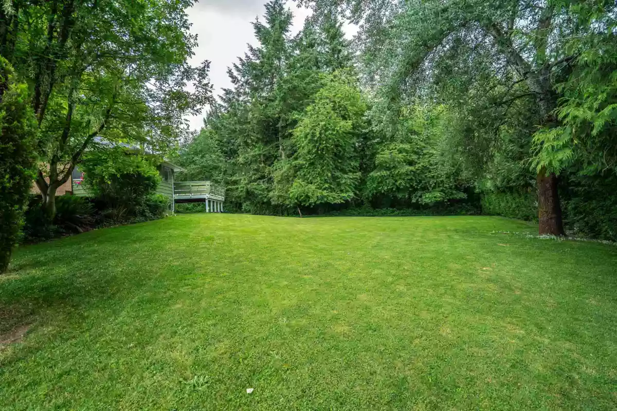 Dining Area Photo of 15875 101a Avenue, Surrey, BC