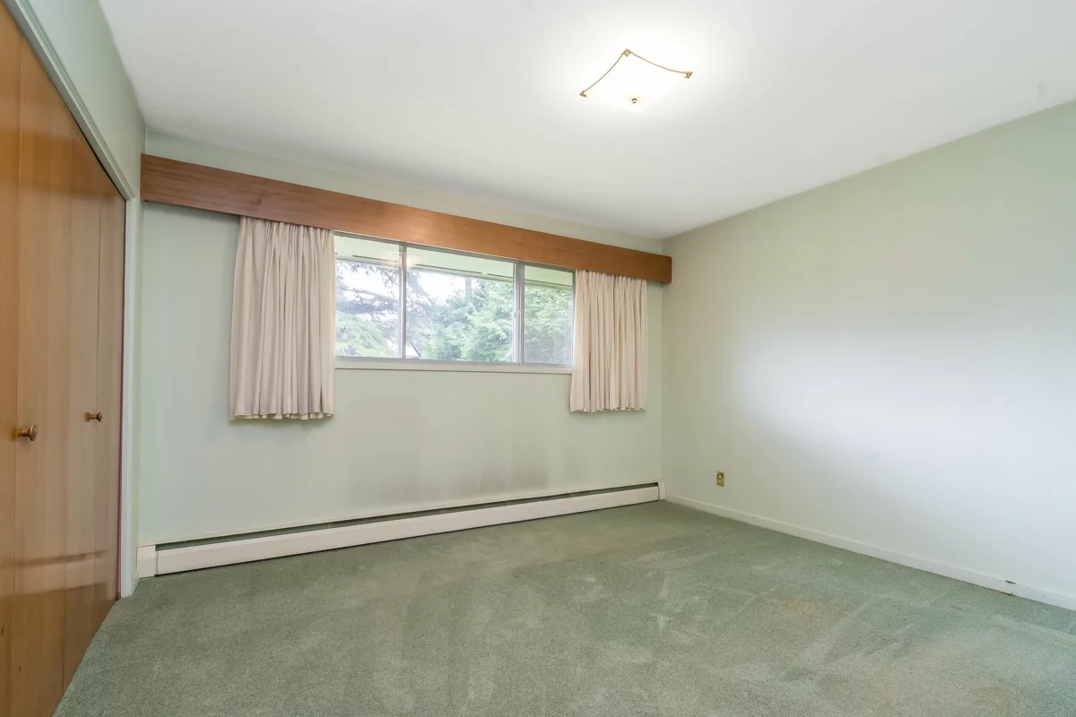 Office / Den Photo of 15875 101a Avenue, Surrey, BC