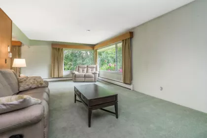 Breakfast Nook Photo of 15875 101a Avenue, Surrey, BC