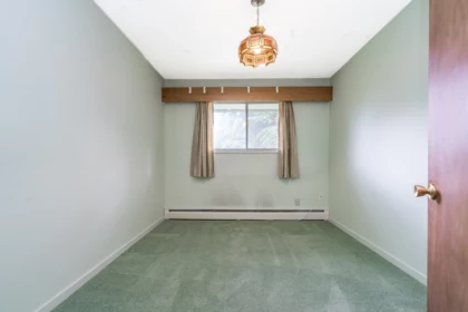 Guest Bathroom Photo of 15875 101a Avenue, Surrey, BC
