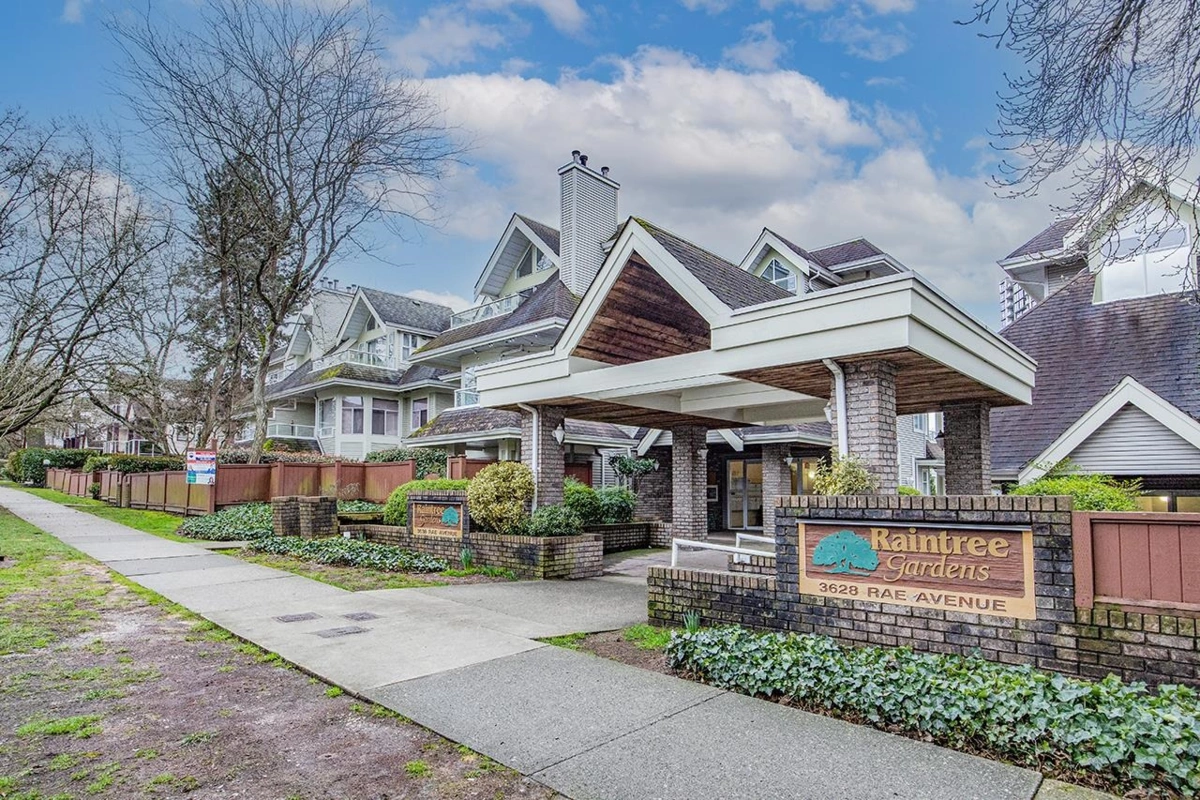 Kitchen Island Photo of 207 3628 Rae Avenue, Vancouver, BC