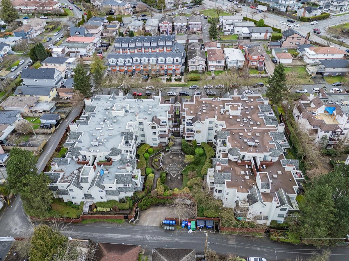 Kitchen Photo of 207 3628 Rae Avenue, Vancouver, BC