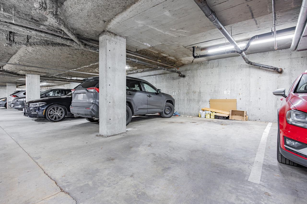 Swimming Pool Photo of 207 3628 Rae Avenue, Vancouver, BC