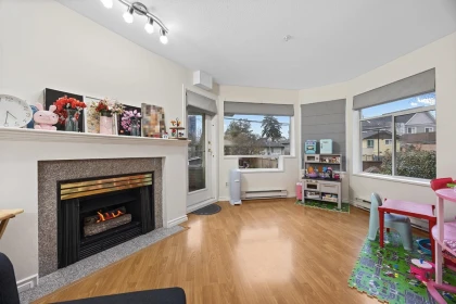 Mudroom Photo of 207 3628 Rae Avenue, Vancouver, BC