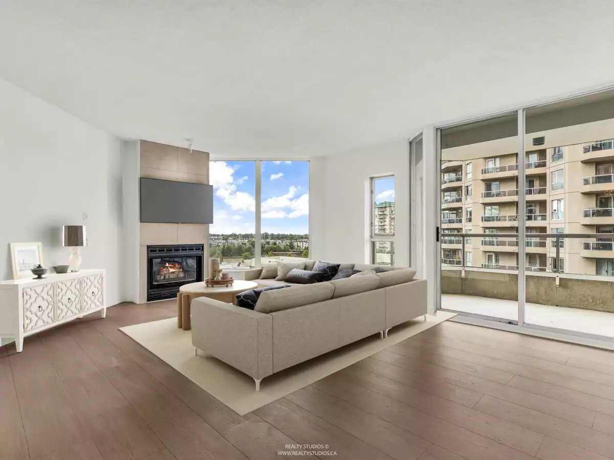 Walk-In Closet Photo of 1003 1135 Quayside Drive, New Westminster, BC