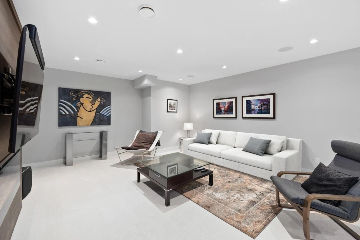 Entry Foyer Photo of 80 15677 28 Avenue, Surrey, BC