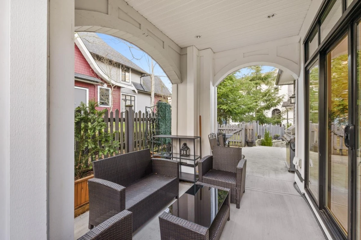 Front Yard Photo of 80 15677 28 Avenue, Surrey, BC