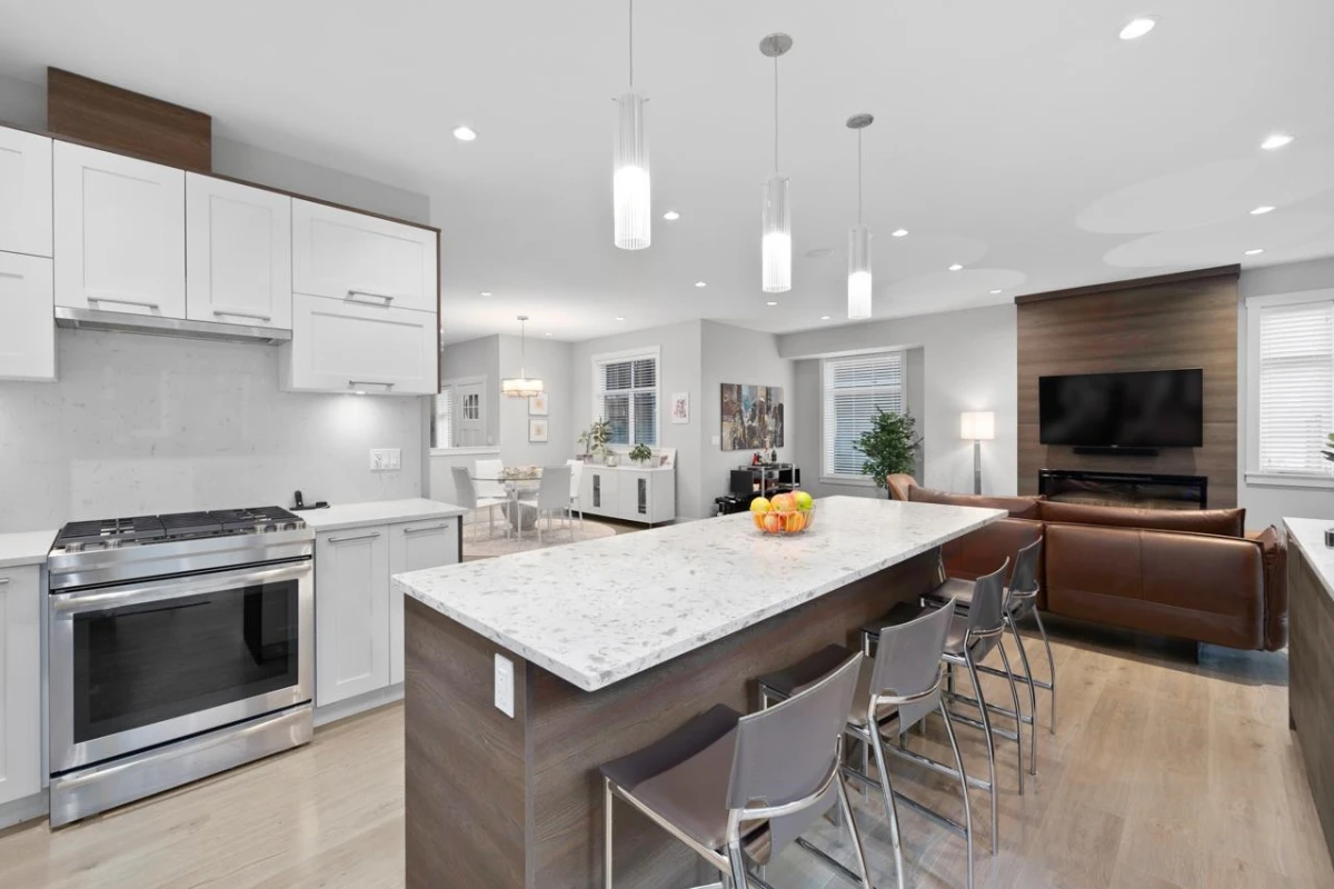 Kitchen Photo of 80 15677 28 Avenue, Surrey, BC