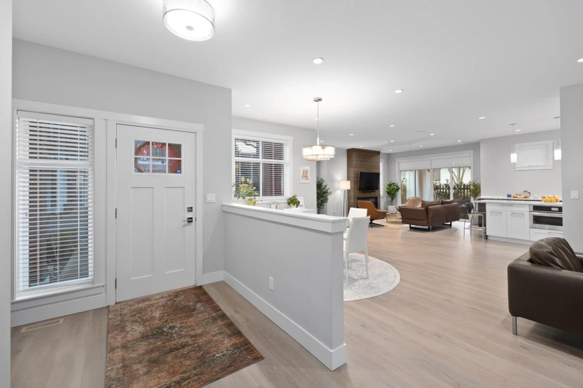 Walk-In Closet Photo of 80 15677 28 Avenue, Surrey, BC