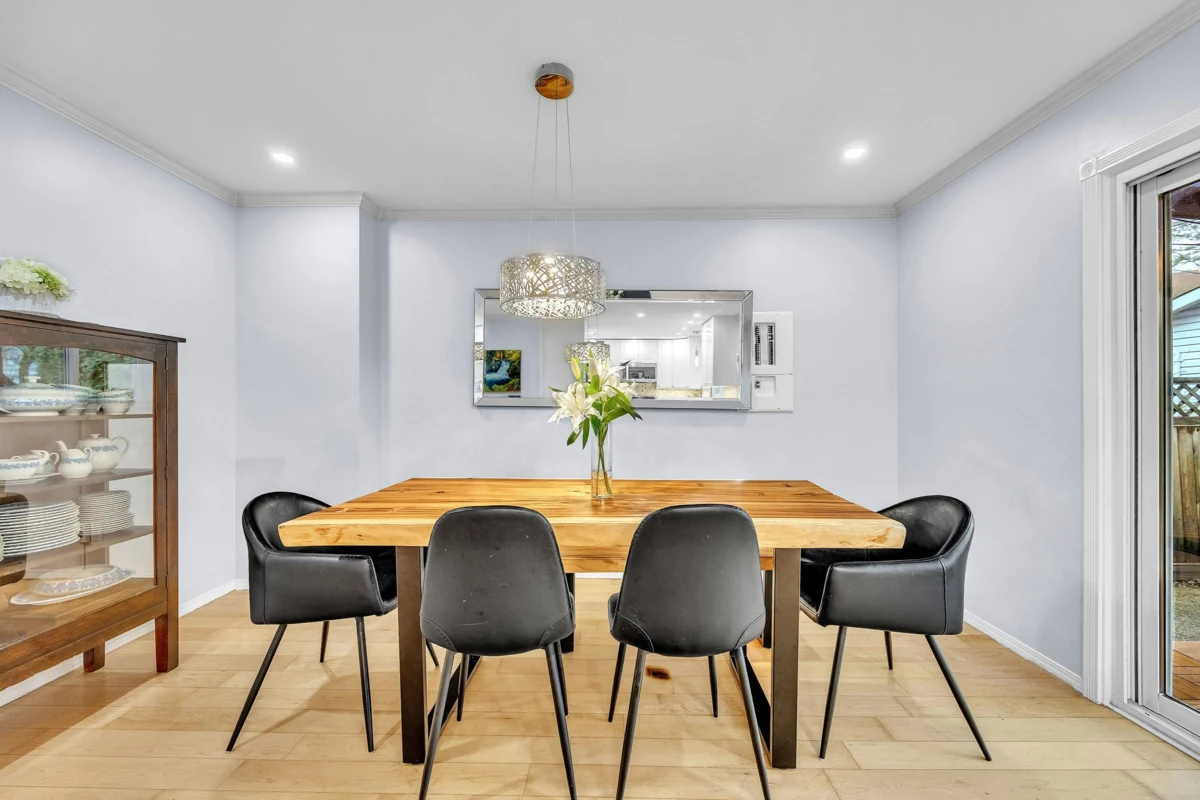 Breakfast Nook Photo of 3539 Napier Street, Vancouver, BC