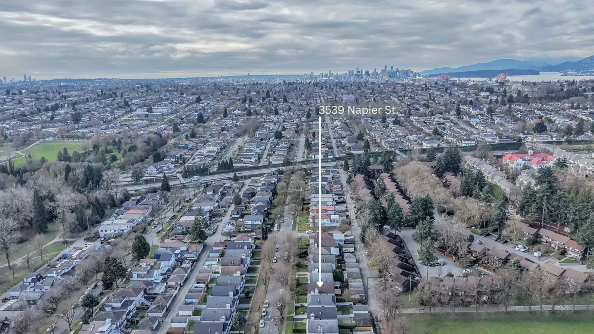 Front Yard Photo of 3539 Napier Street, Vancouver, BC