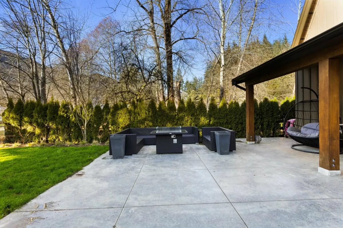 Backyard Photo of 6341 Mccallum Road, Agassiz, BC