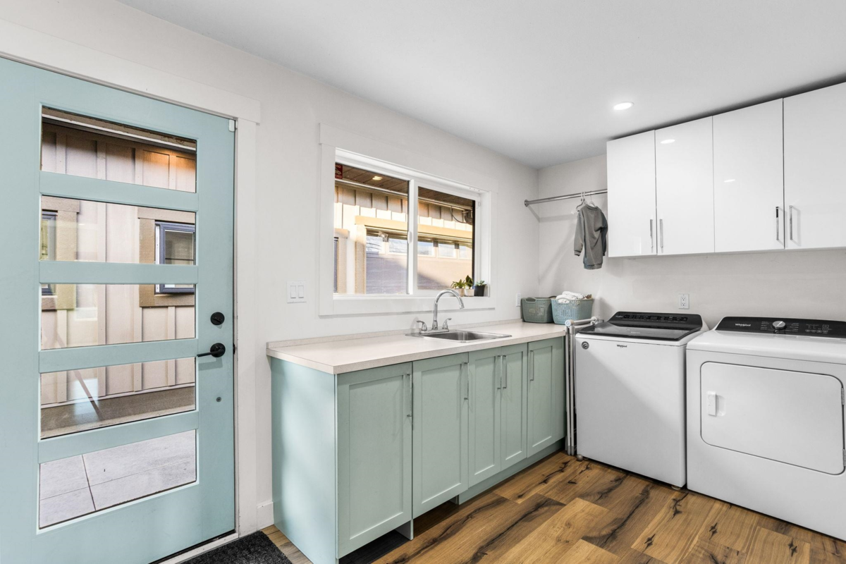 Mudroom Photo of 6341 Mccallum Road, Agassiz, BC