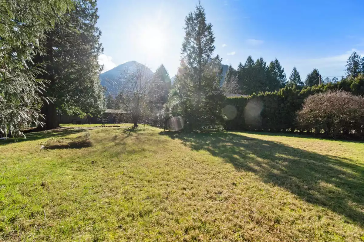 Fitness Center Photo Near 20143 Silverview Road, Hope, BC