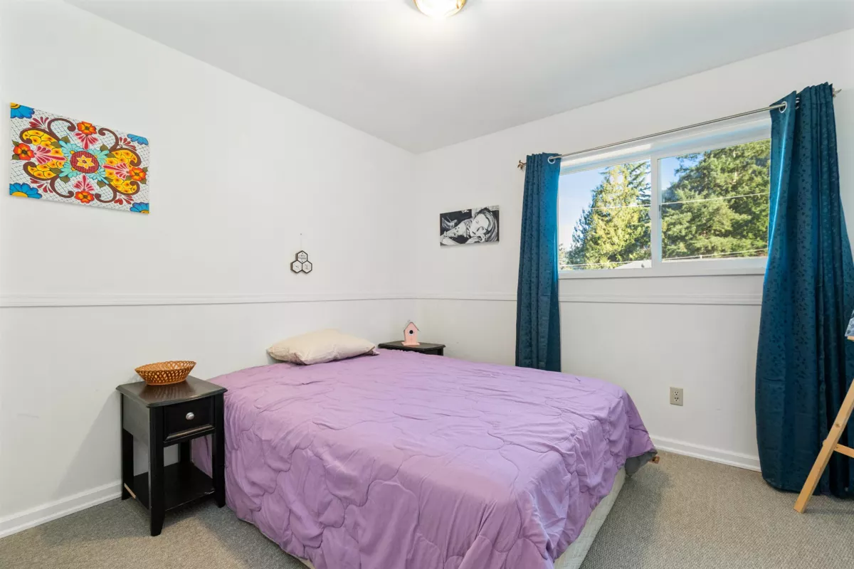 Hallway Photo of 20143 Silverview Road, Hope, BC