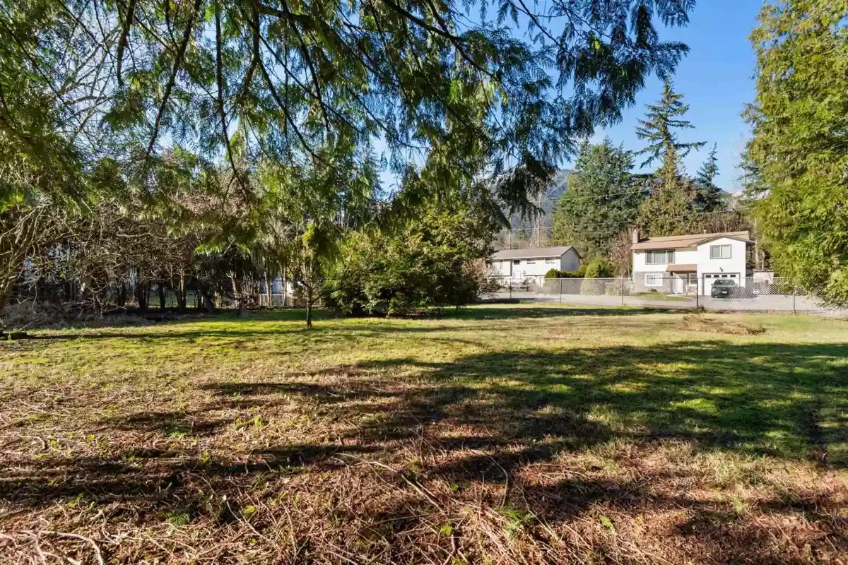 Outdoor Kitchen Photo of 20143 Silverview Road, Hope, BC