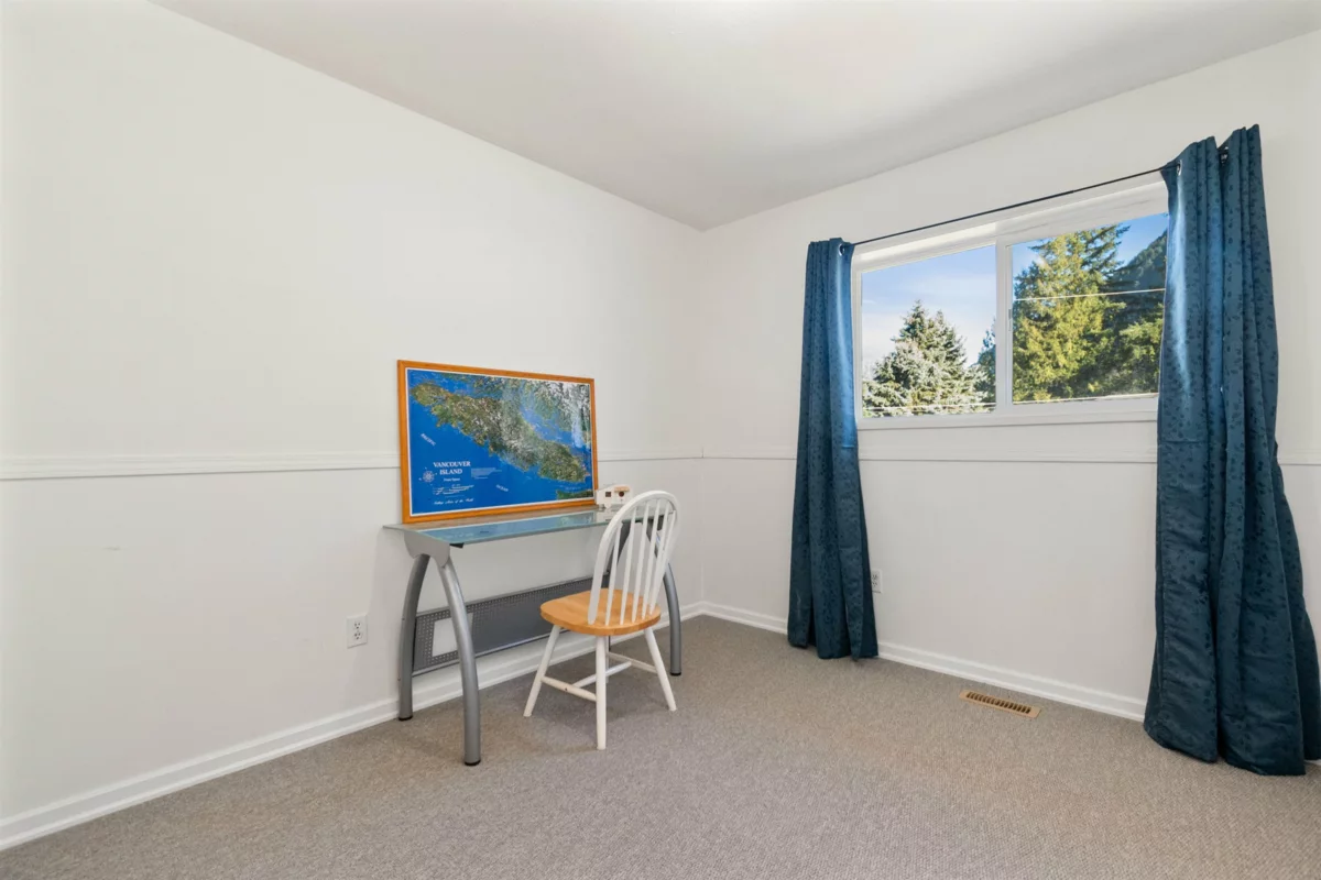 Staircase Photo of 20143 Silverview Road, Hope, BC