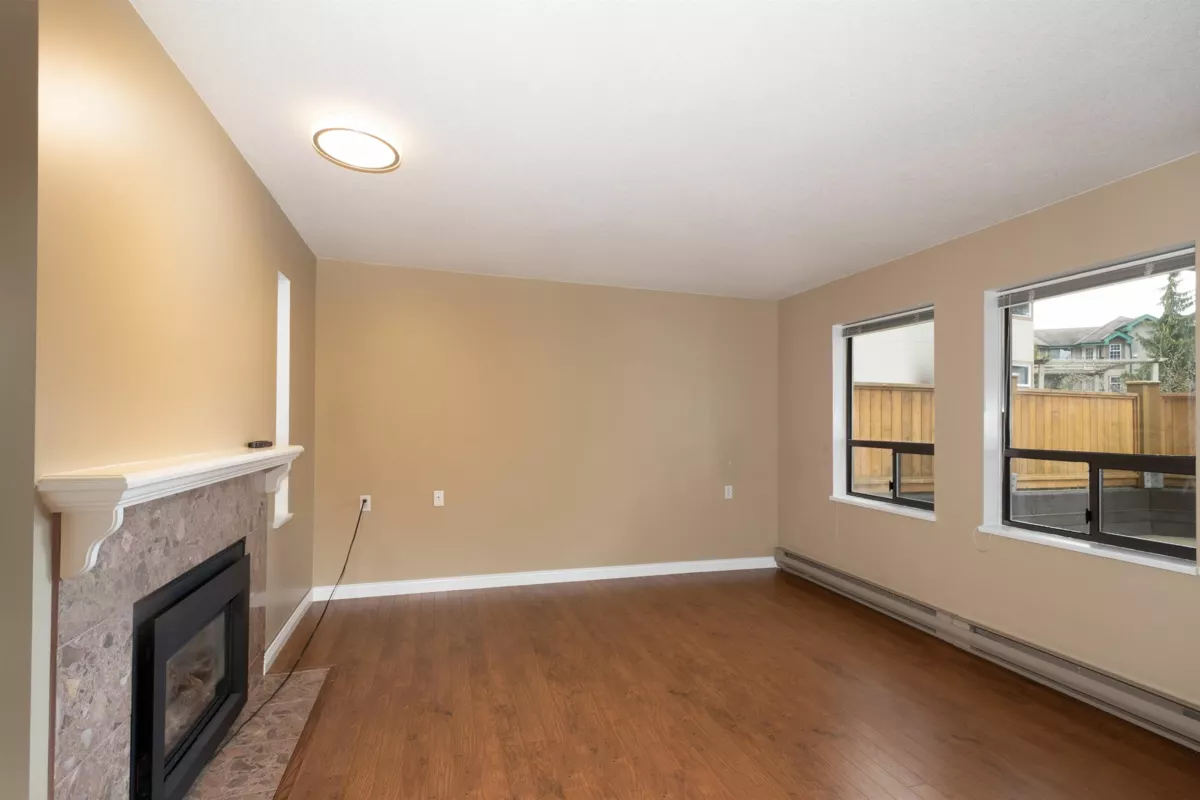 Kitchen Photo of 107 1150 Dufferin Street, Coquitlam, BC
