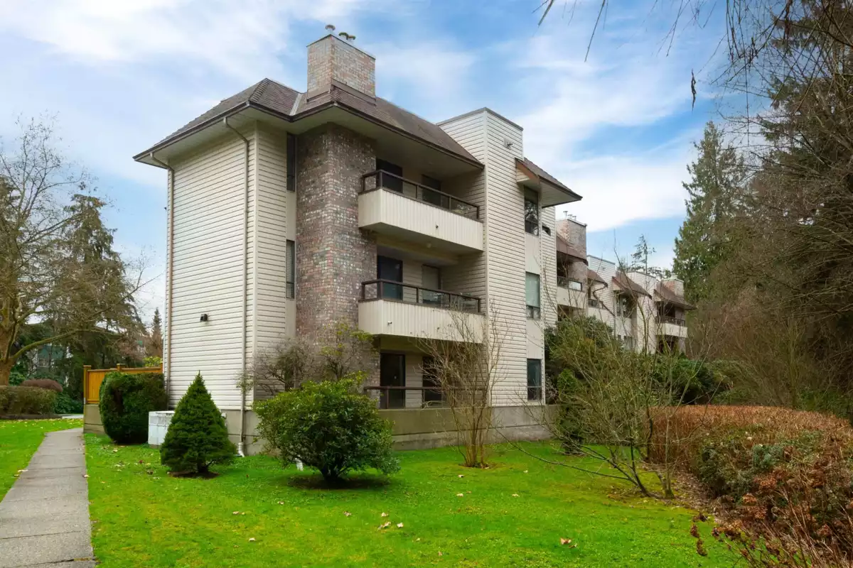 Swimming Pool Photo of 107 1150 Dufferin Street, Coquitlam, BC