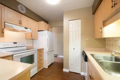 Guest Bathroom Photo of 107 1150 Dufferin Street, Coquitlam, BC