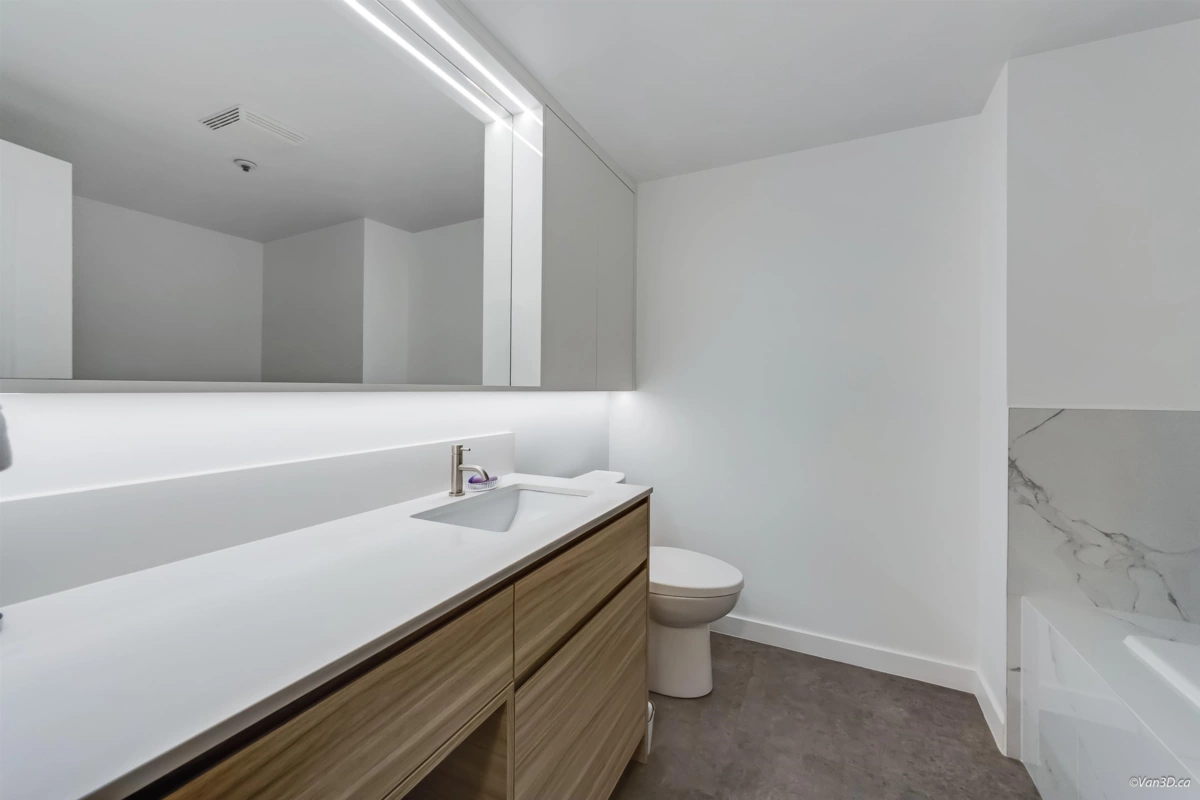 Guest Bathroom Photo of 207 2288 W 12th Avenue, Vancouver, BC