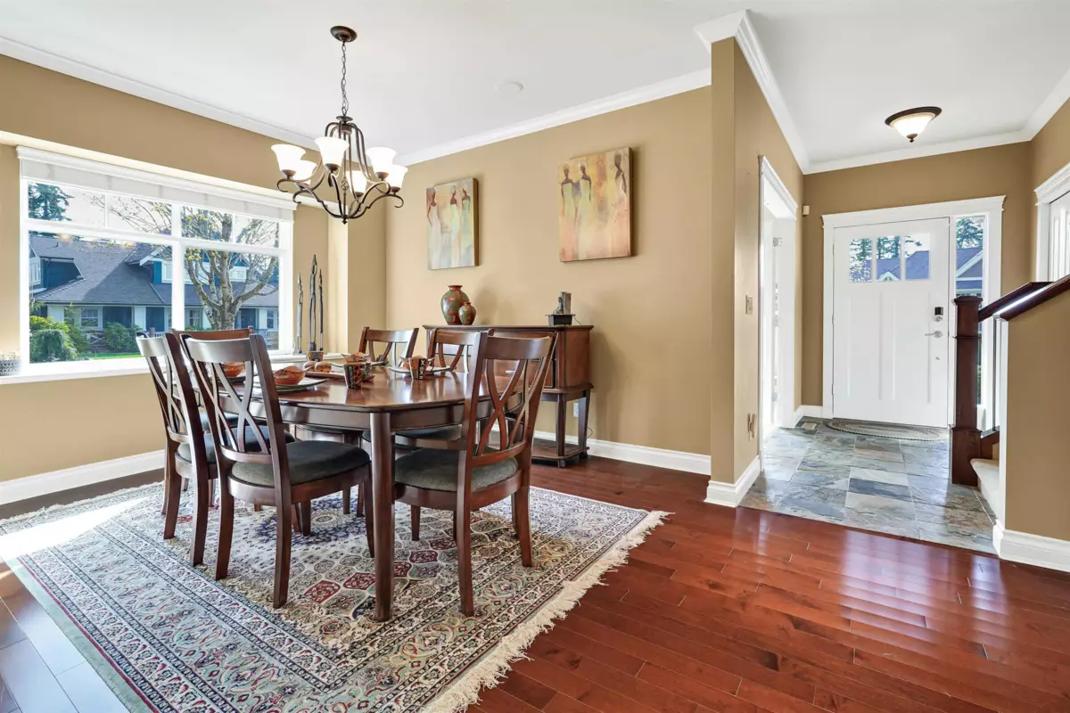 Kitchen Island Photo of 2052 128a Street, Surrey, BC