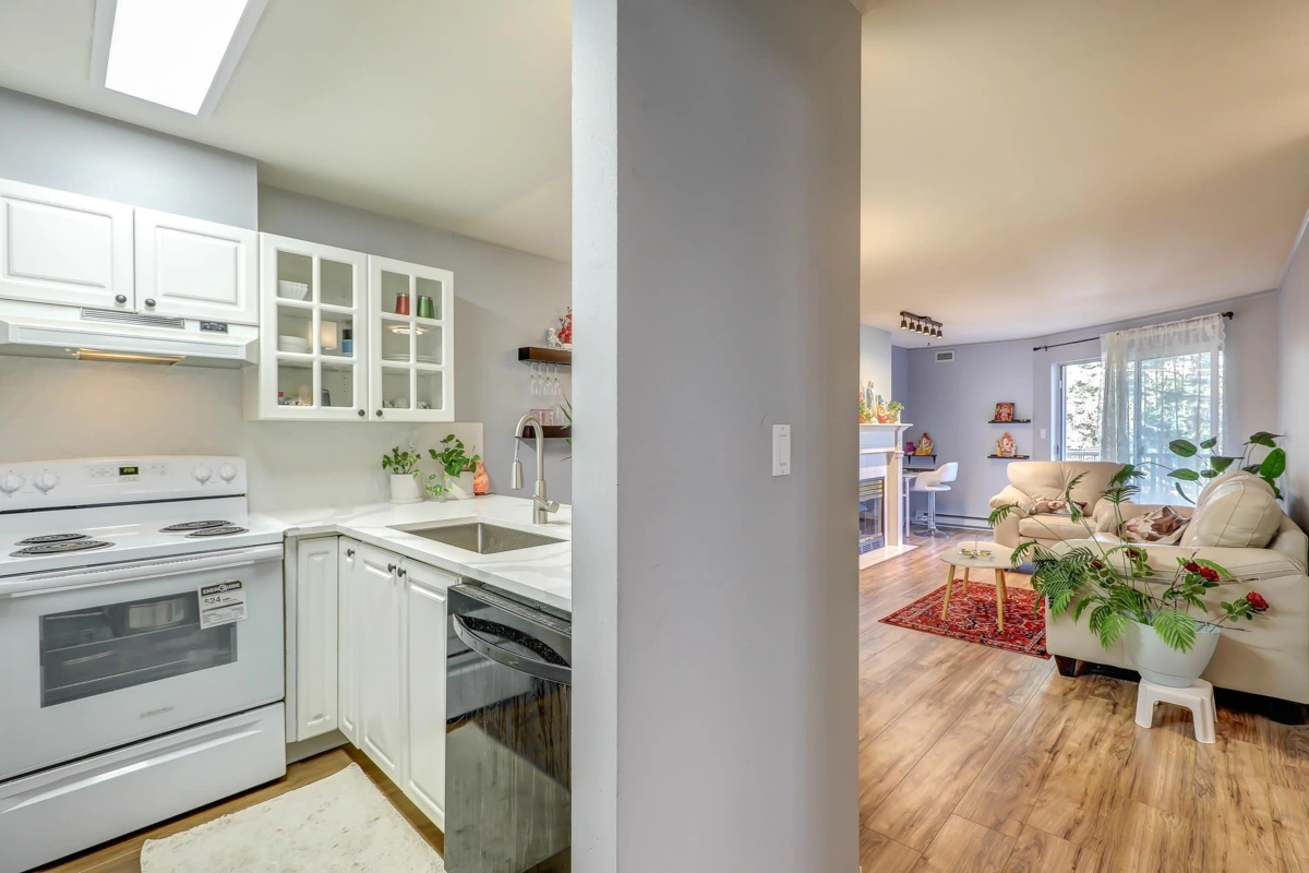 Guest Bathroom Photo of 210 15110 108 Avenue, Surrey, BC