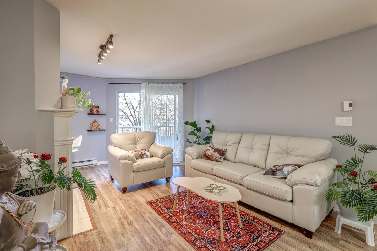 Kitchen Island Photo of 210 15110 108 Avenue, Surrey, BC