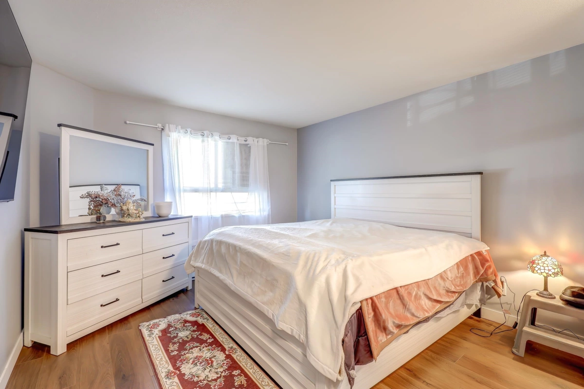 Office / Den Photo of 210 15110 108 Avenue, Surrey, BC