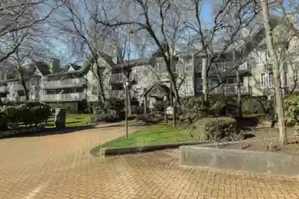 210 15110 108 Avenue, Surrey, BC