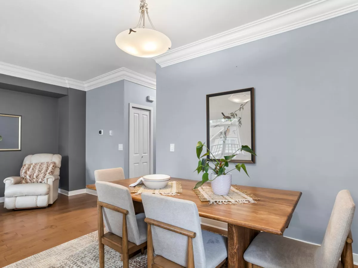 Kitchen Island Photo of 43 35626 Mckee Road, Abbotsford, BC