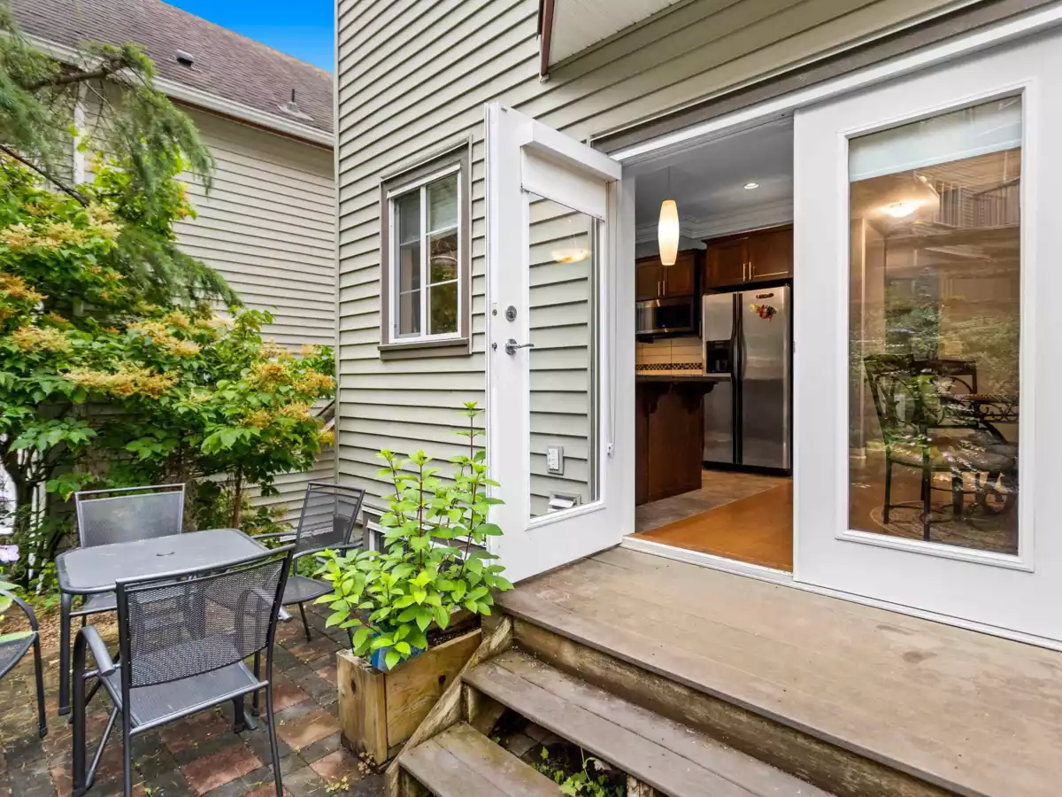 Neighborhood Park Photo Near 43 35626 Mckee Road, Abbotsford, BC