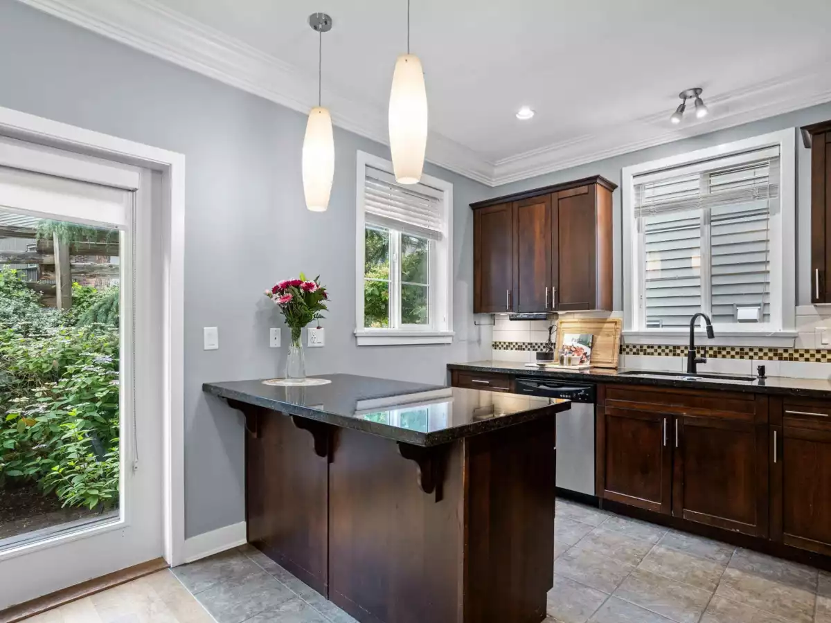 Primary Bathroom Photo of 43 35626 Mckee Road, Abbotsford, BC