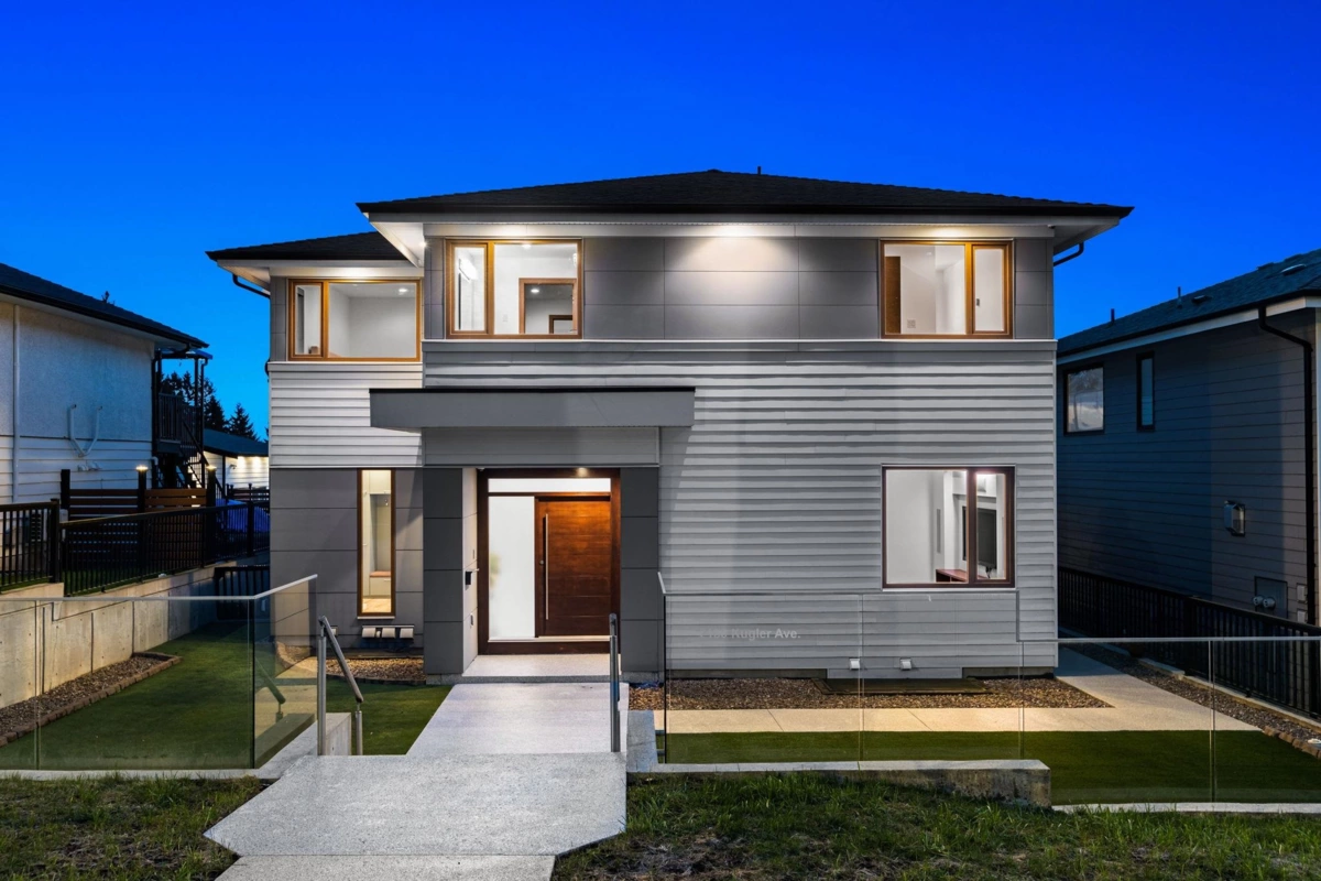 Hot Tub / Spa Photo of 2150 Kugler Avenue, Coquitlam, BC