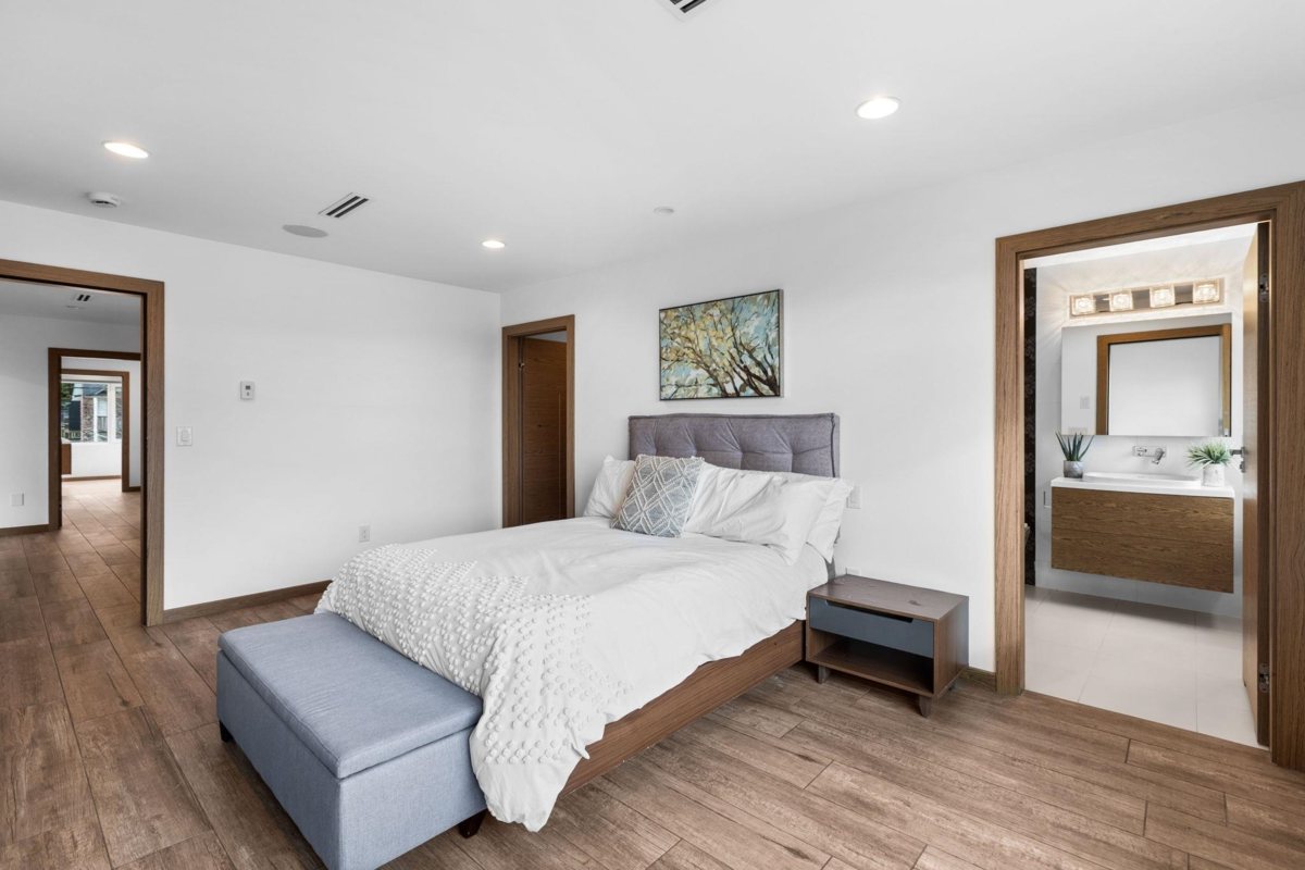 Mudroom Photo of 2150 Kugler Avenue, Coquitlam, BC