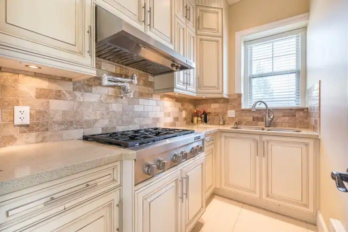 Pantry Photo of 9760 Saunders Road, Richmond, BC