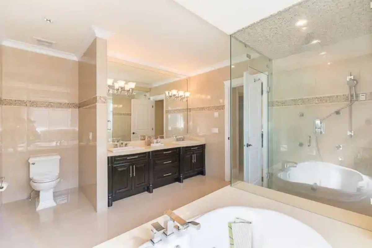 Primary Bathroom Photo of 9760 Saunders Road, Richmond, BC