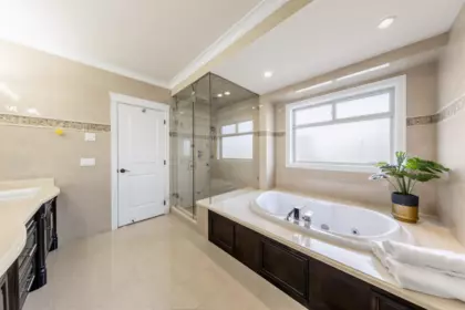 Entry Foyer Photo of 9760 Saunders Road, Richmond, BC
