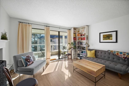 301 674 W 17th Avenue, Vancouver, BC